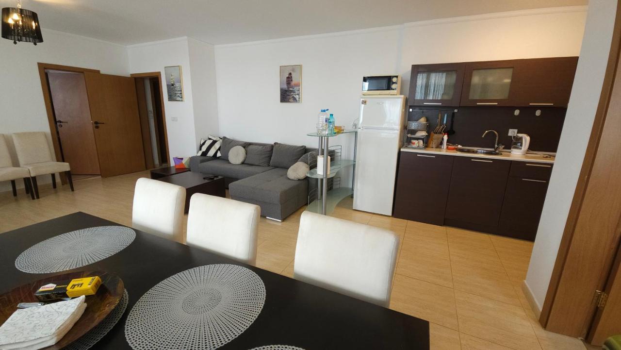 Complex Top Apartment Sveti Vlas Bagian luar foto
