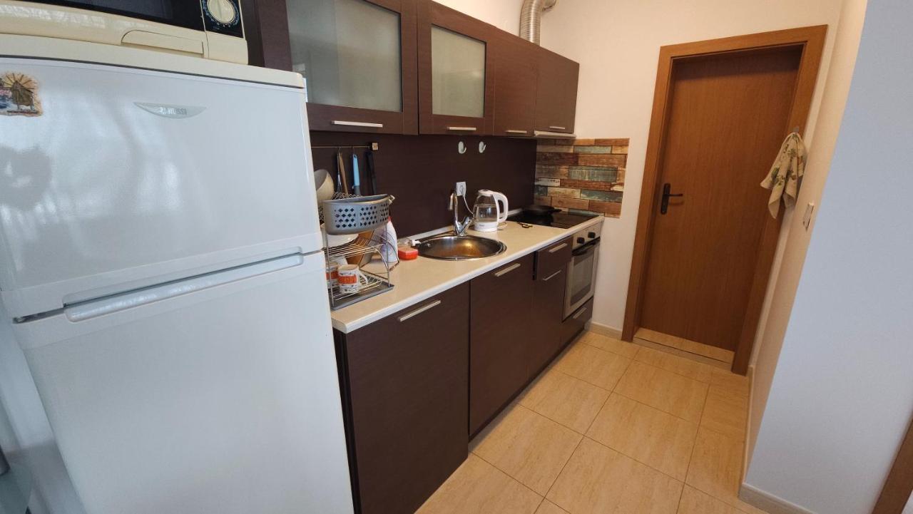 Complex Top Apartment Sveti Vlas Bagian luar foto