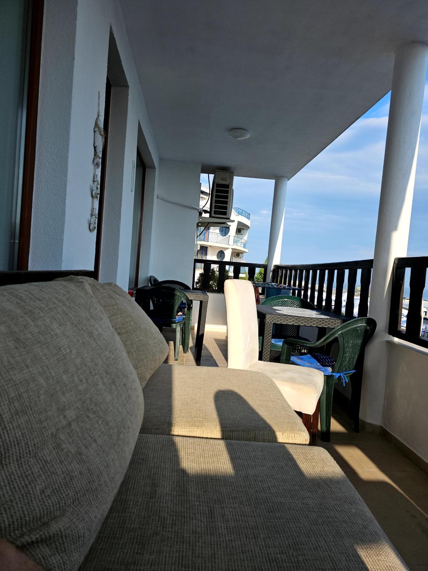 Complex Top Apartment Sveti Vlas Bagian luar foto